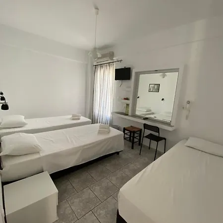 Deep Blue & Aparthotel Mylopotas