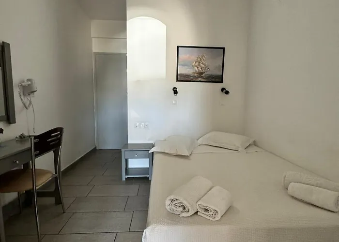 Deep Blue & Aparthotel Mylopotas