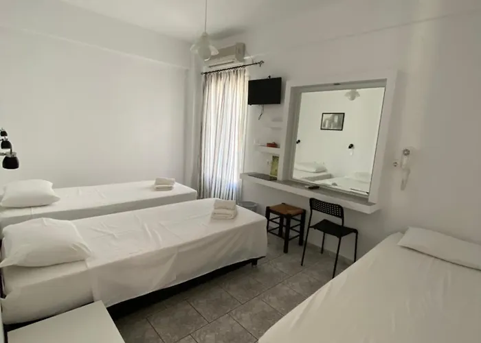 Deep Blue & Apart-hotel Mylopotas